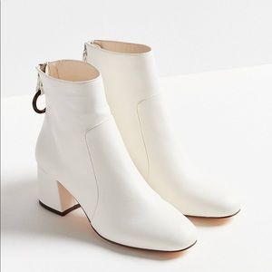 Urban Outfitters White Go-go Style Ankle Boots 7